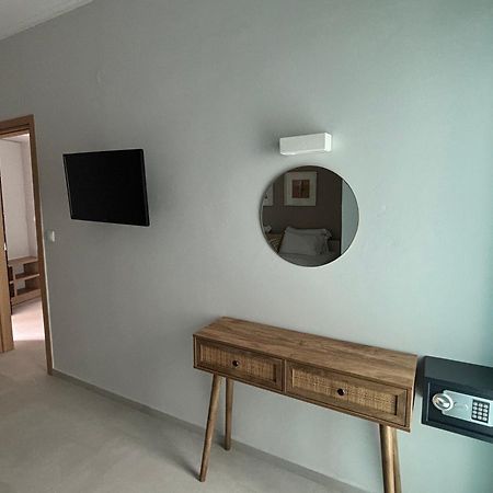 Ninemia Beach Hotel & Suites Agia Marina Exterior foto