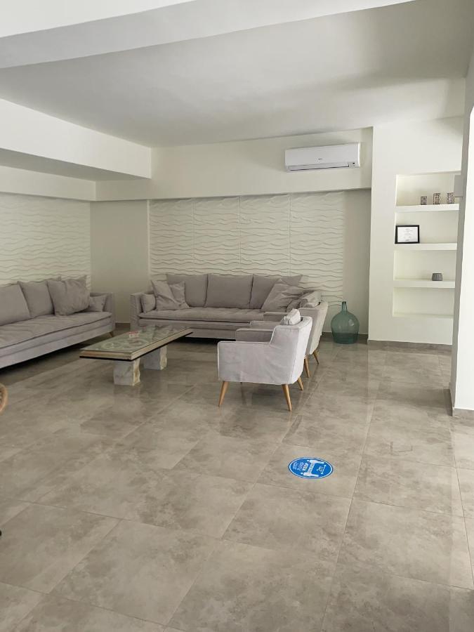 Ninemia Beach Hotel & Suites Agia Marina Exterior foto
