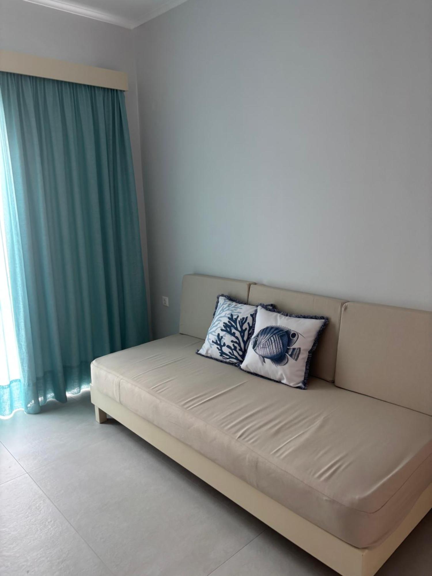Ninemia Beach Hotel & Suites Agia Marina Exterior foto